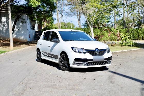 RENAULT SANDERO 2.0 16V HI-FLEX RS MANUAL RENAULT SANDERO 2.0 16V HI-FLEX RS MANUAL